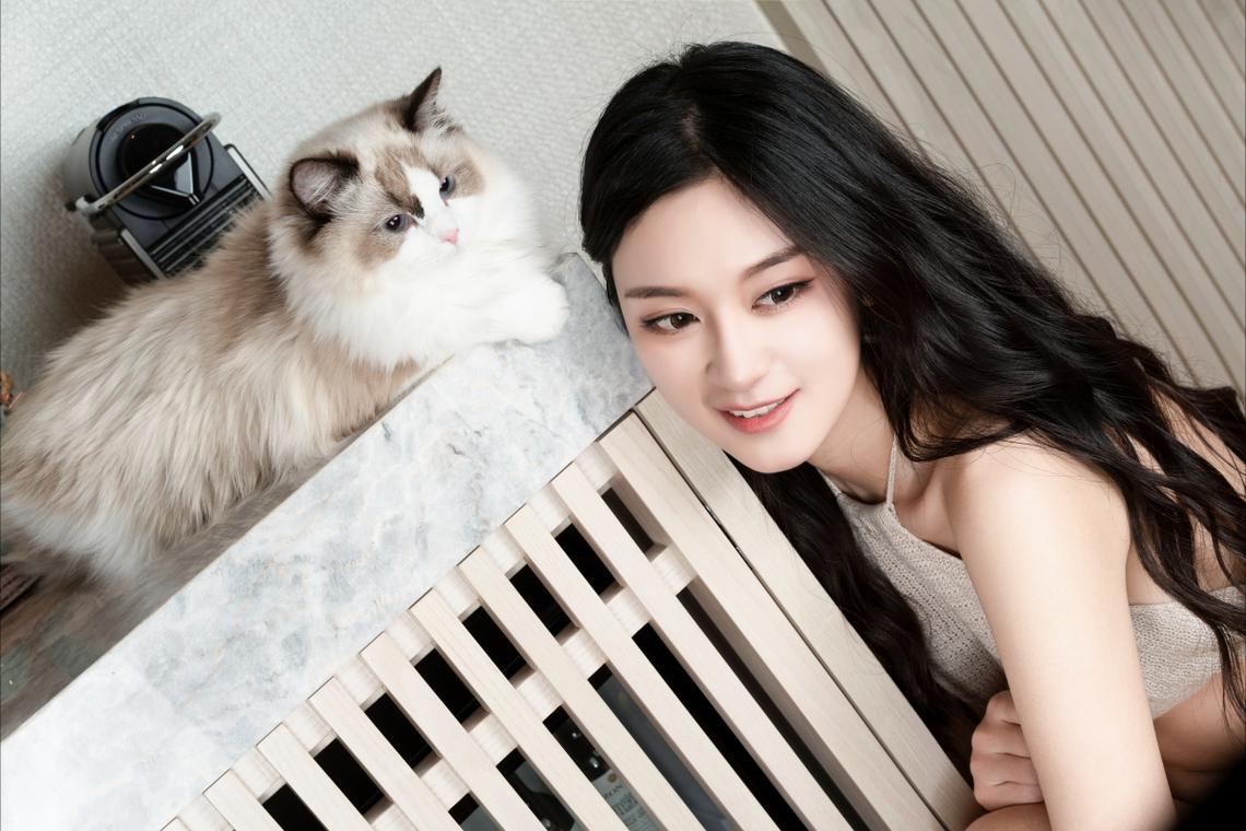 全球首场高高原无人机表演在西藏尼玛县震撼上演，点亮文旅新画卷